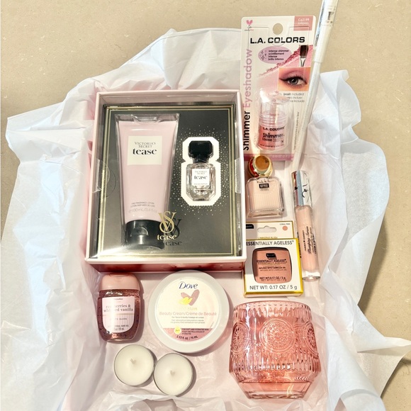 Victoria's Secret Other - Pink Victoria’s Secret Tease Gift Set Self Care Bundle 12+ Pc Beauty Spa Box